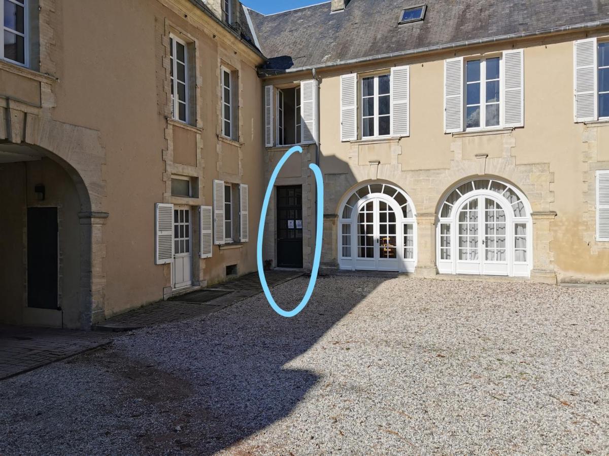 Appartement Avec Vue Sur Cathedrale Classe De Tourisme 3 Etoiles Bayeux Eksteriør billede